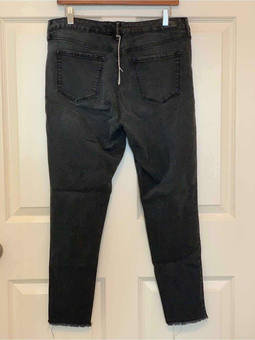 Sofia Jeans High-Rise Skinny Ankle Jeans in Washed Black Size-12 Downtown Chic - Picture 4 of 5